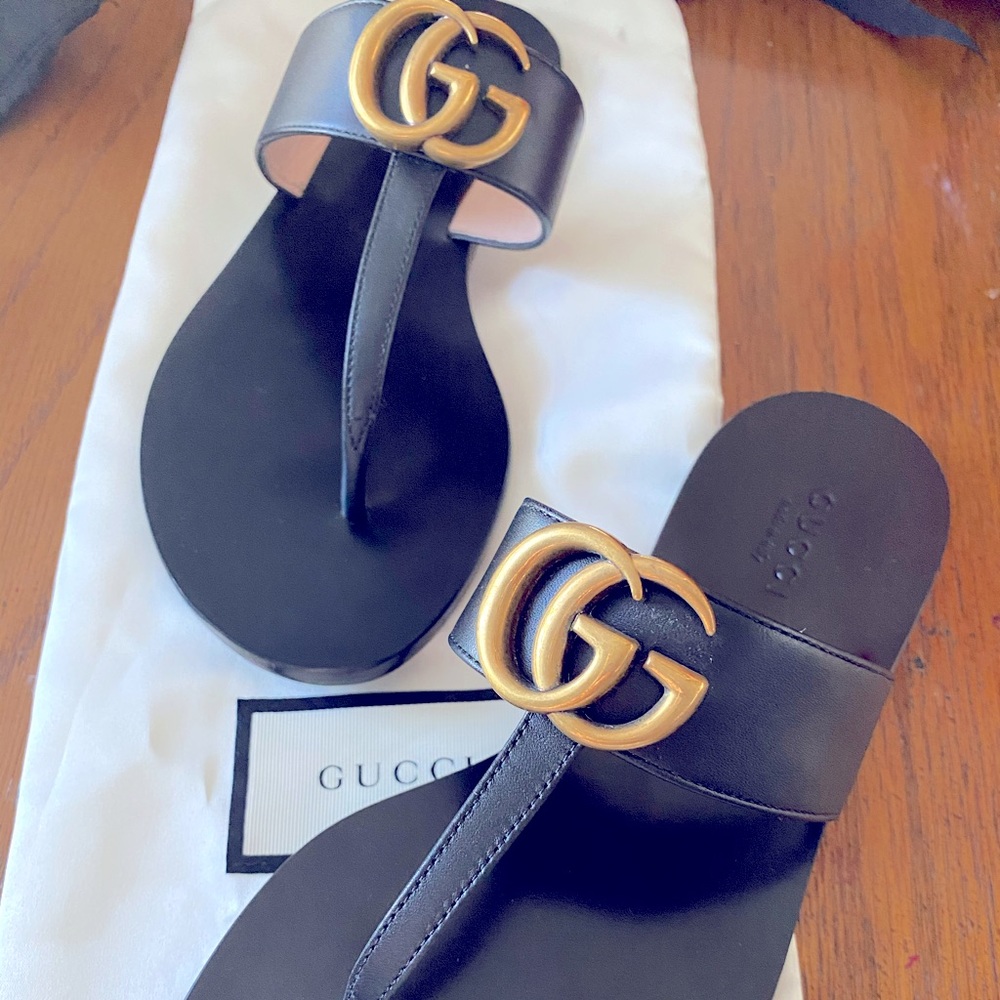 Gucci thong Sandals